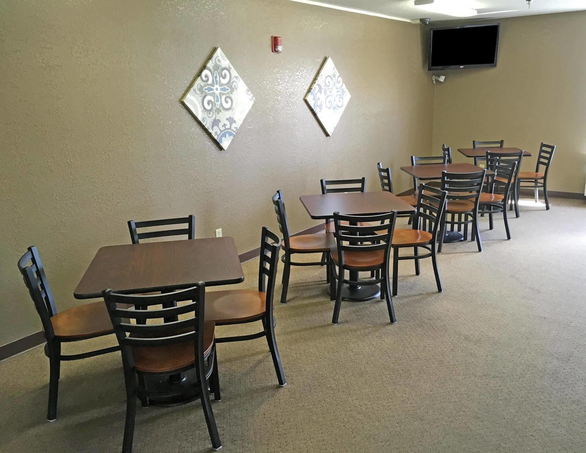 Americas Best Value Inn Smackover Екстер'єр фото