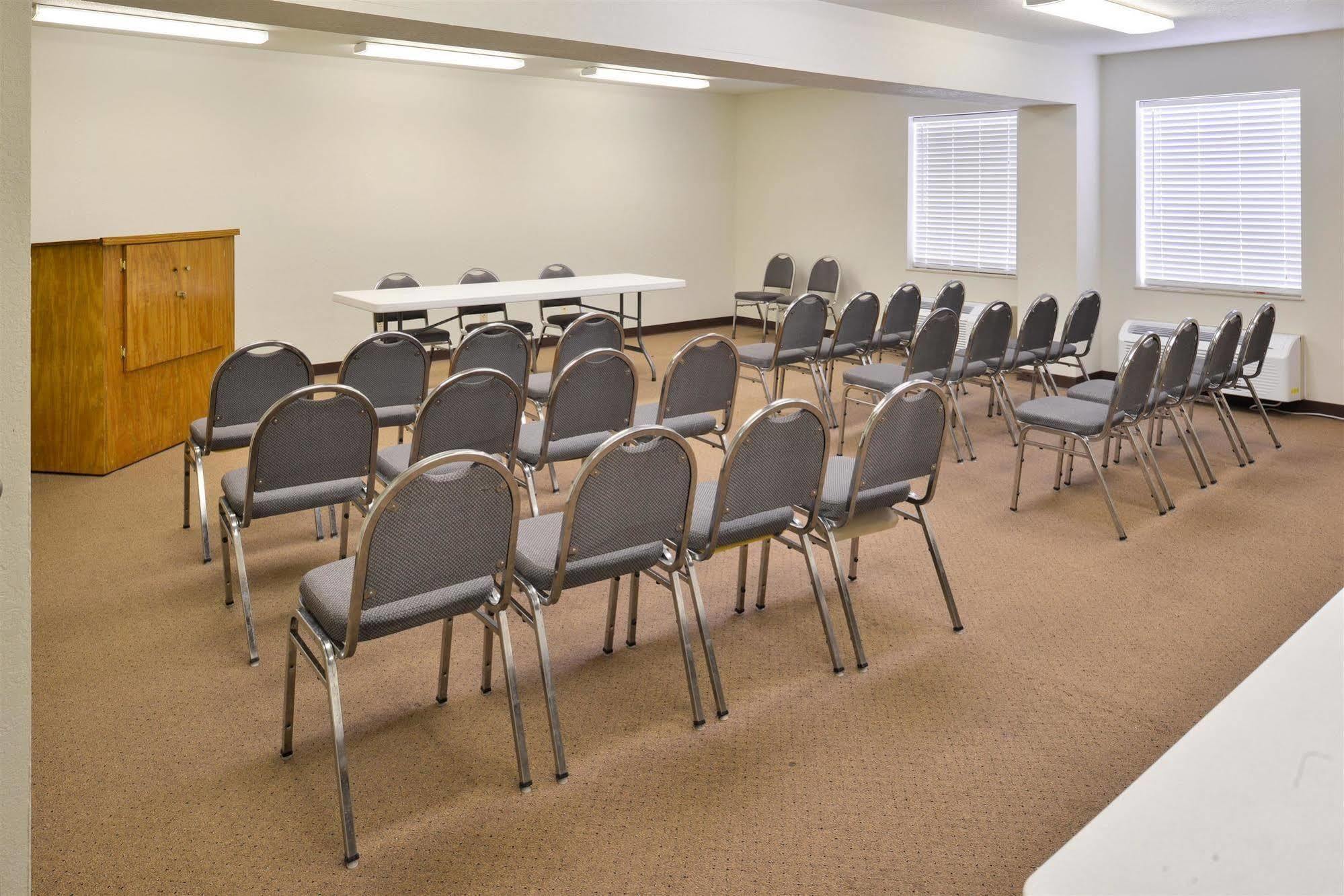 Americas Best Value Inn Smackover Екстер'єр фото